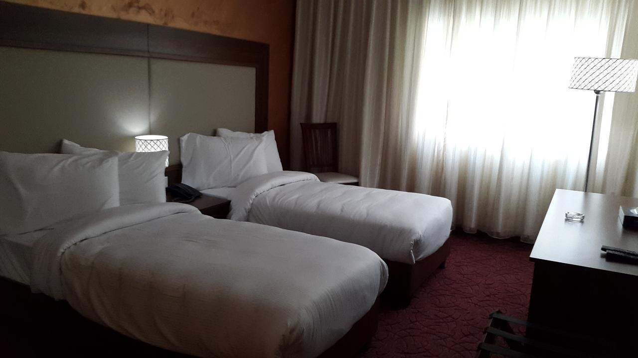 President Hotel Ammán Kültér fotó