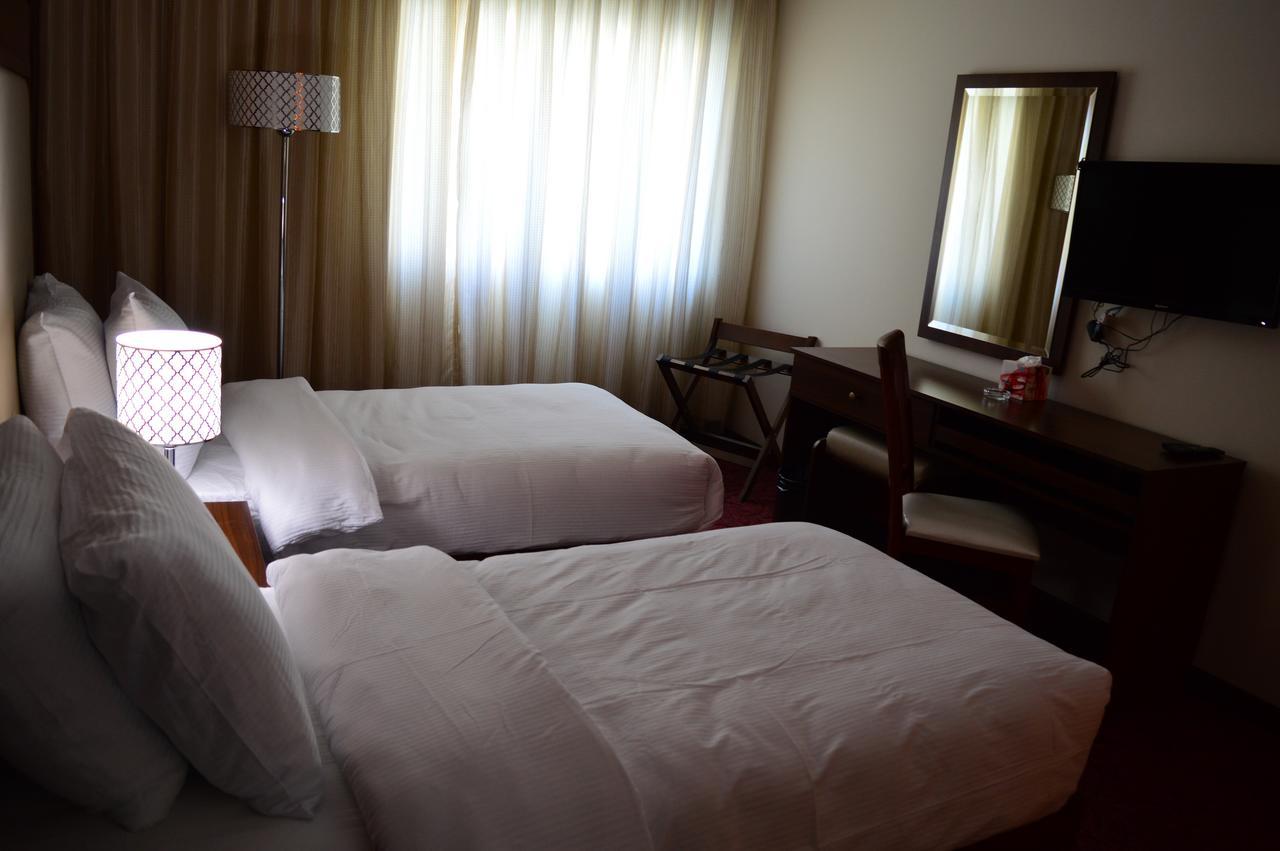 President Hotel Ammán Kültér fotó